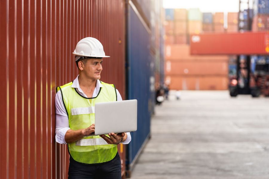 מאיזה סכום משלמים מכס