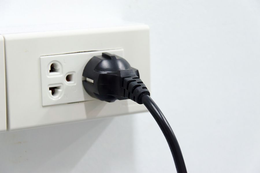 איך לבדוק אם מוצר חשמלי מתאים לישראל